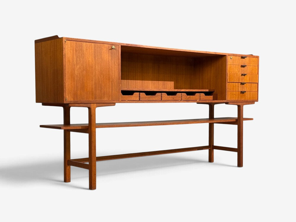 Axel Bäck attr., Monumental Sideboard, Teak, Rosewood, Sweden, 1950s