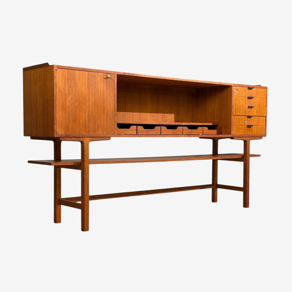 Axel Bäck attr., Monumental Sideboard, Teak, Rosewood, Sweden, 1950s