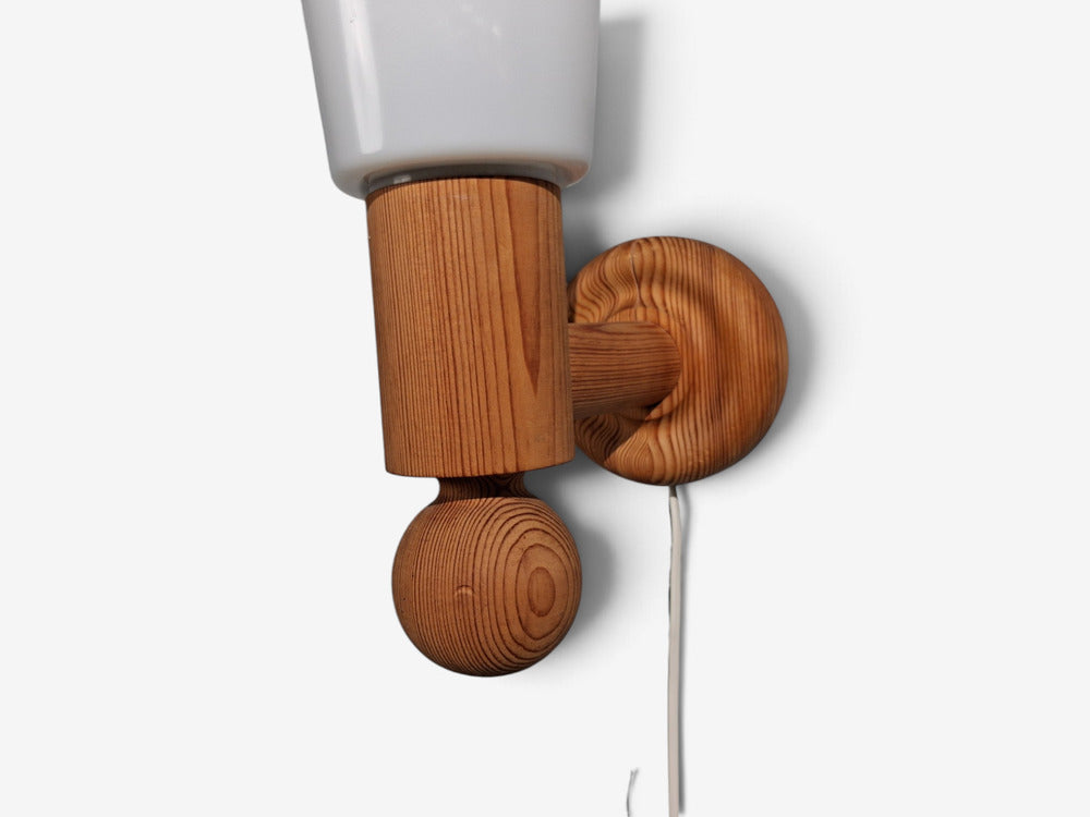 Uno Kristiansson, Swedish Modern, Pine, Fabric, Wall Sconce, Sweden, 1970s