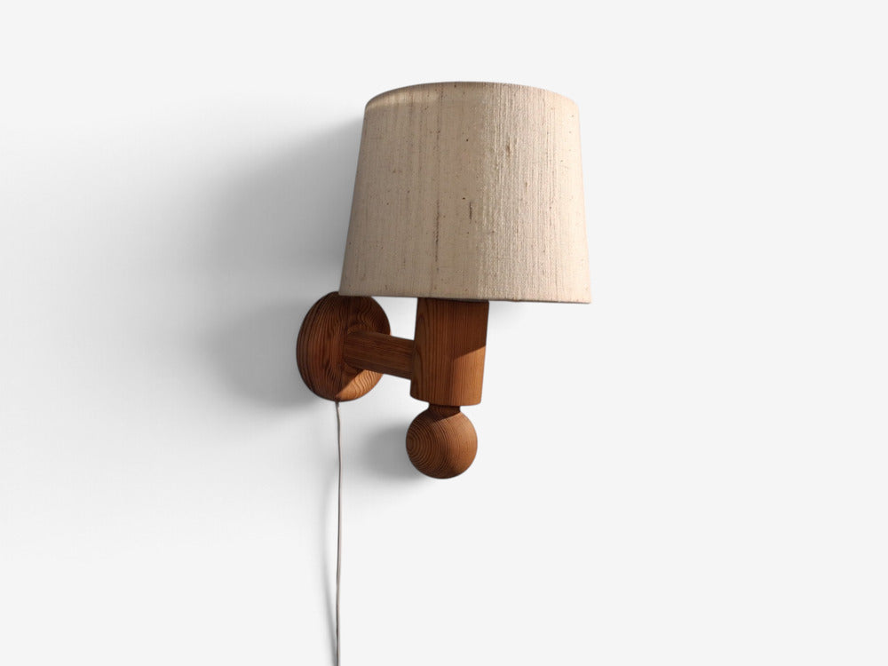 Uno Kristiansson, Swedish Modern, Pine, Fabric, Wall Sconce, Sweden, 1970s